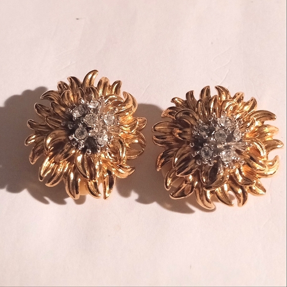 Vintage Erwin Pearl Clip On Goldtone Earrings - Picture 3 of 8
